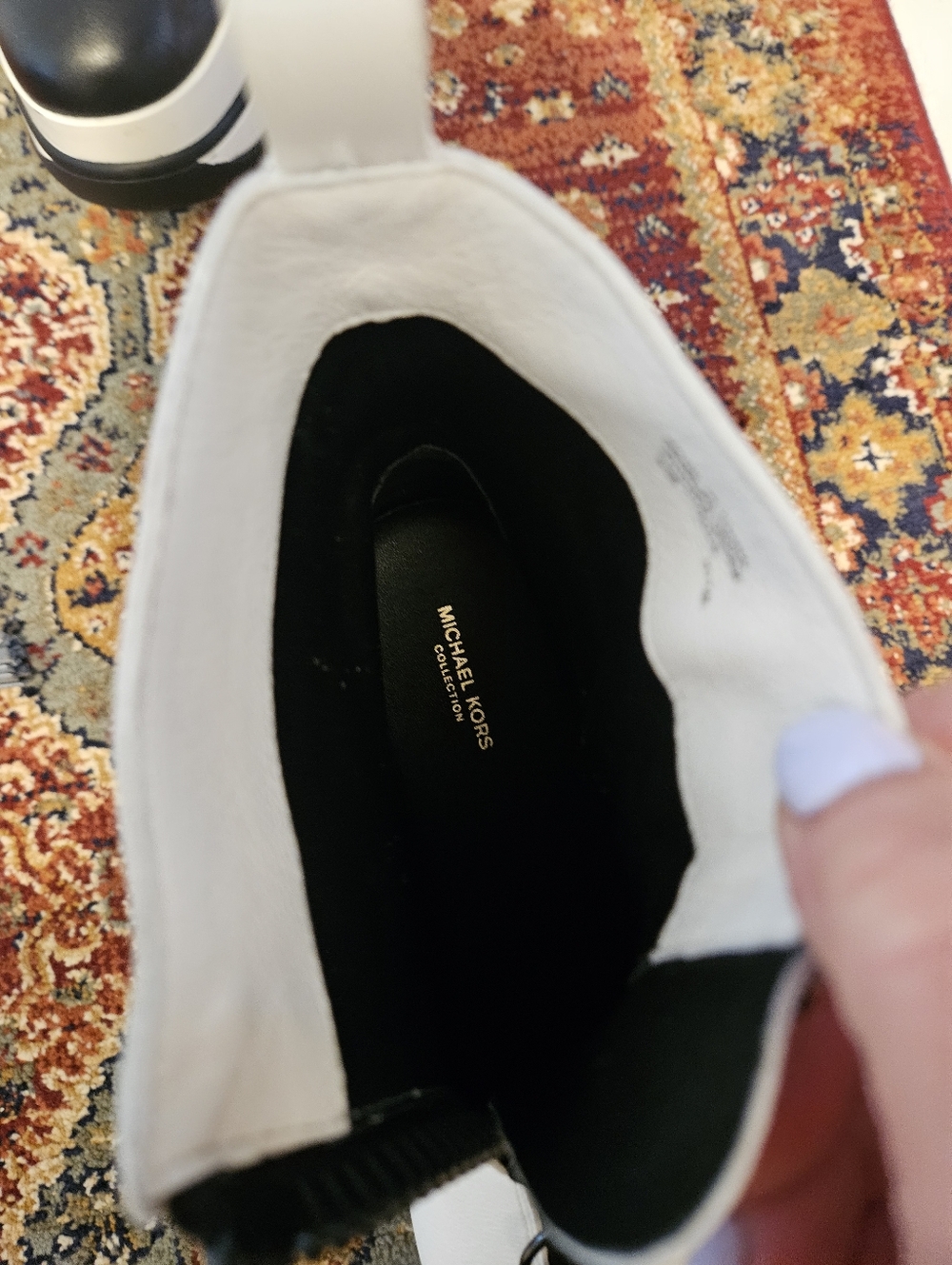 Michael Kors Collectio Two-Tone White and Black Platform Zip Ankle Boots. Sz 8 - Picture 2 of 4